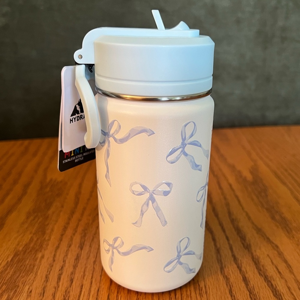 NWT 14 oz Hydrapeak White/Light Blue Top with Light Blue Bows Water Bottle